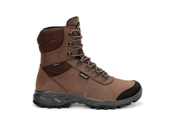Bota Chiruca de nobuck y piel, impermeable y cómoda para caza y rececho.