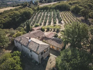 Finca rústica con caserío como ejemplo de home staging